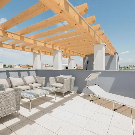 Luna * Privlaka (Zadar)