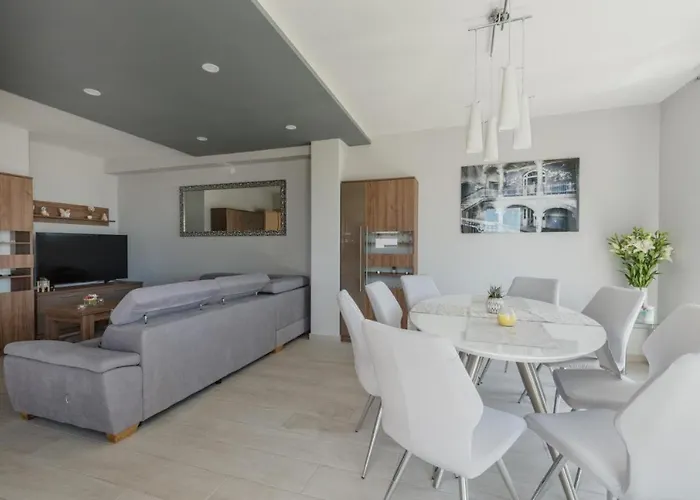 Luna Privlaka (Zadar)